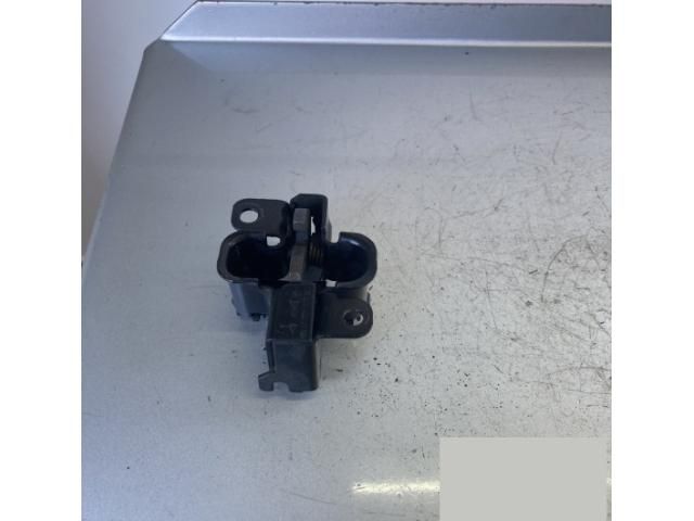 bontott MERCEDES-BENZ C-CLASS Motorháztető Zárszerkezet