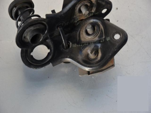 bontott MERCEDES-BENZ C-CLASS Motorháztető Zárszerkezet