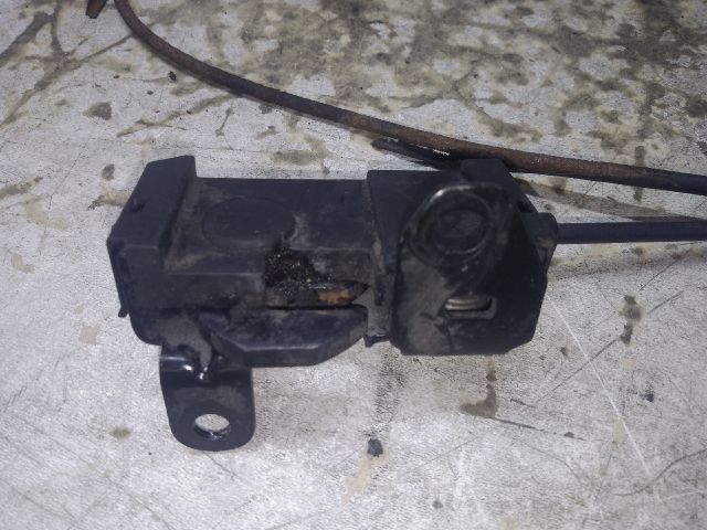 bontott MERCEDES-BENZ C-CLASS Motorháztető Zárszerkezet