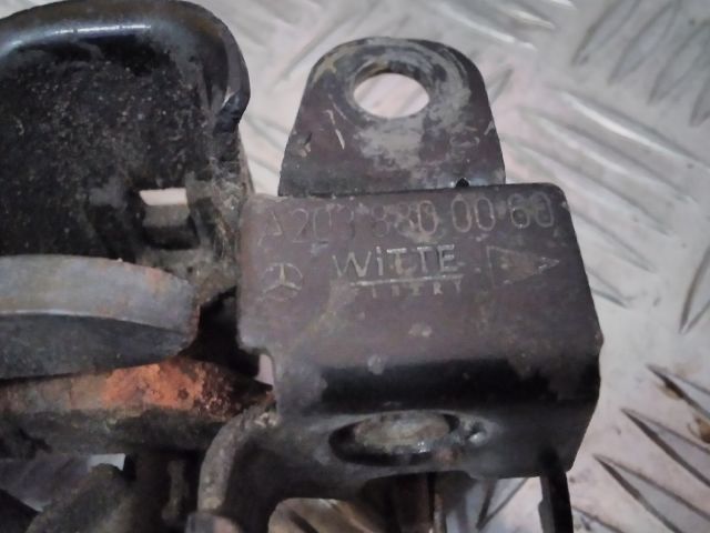 bontott MERCEDES-BENZ C-CLASS Motorháztető Zárszerkezet