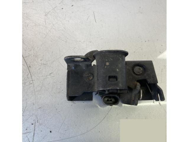 bontott MERCEDES-BENZ C-CLASS Motorháztető Zárszerkezet