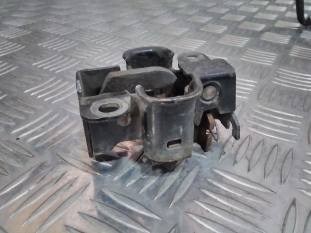 bontott MERCEDES-BENZ C-CLASS Motorháztető Zárszerkezet