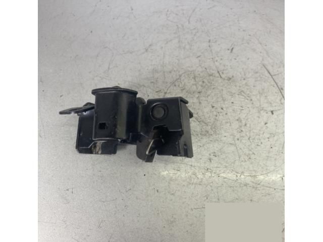 bontott MERCEDES-BENZ C-CLASS Motorháztető Zárszerkezet