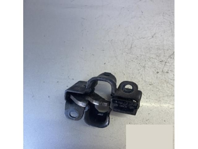 bontott MERCEDES-BENZ C-CLASS Motorháztető Zárszerkezet