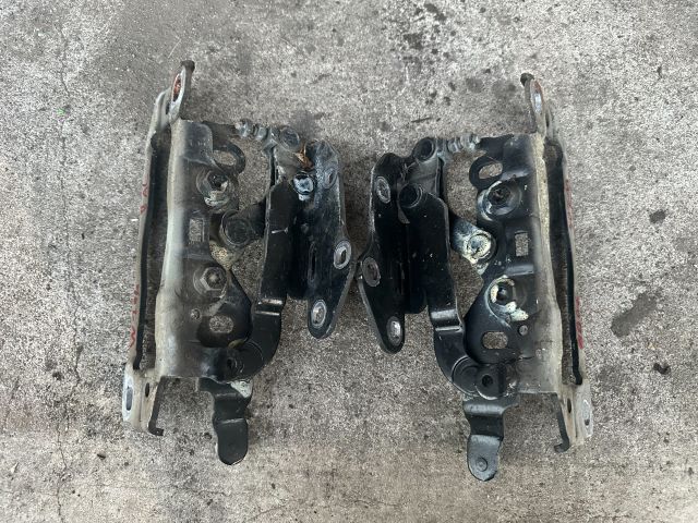 bontott MERCEDES-BENZ C-CLASS Motorháztető Zsanér Pár