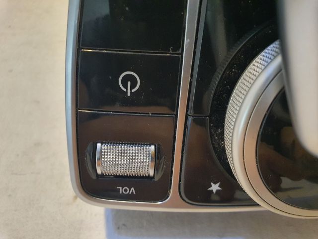 bontott MERCEDES-BENZ C-CLASS Multimédia Vezérlő