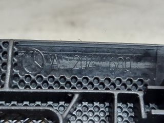 bontott MERCEDES-BENZ C-CLASS Műszerfal Középső Hangszóró Burkolat