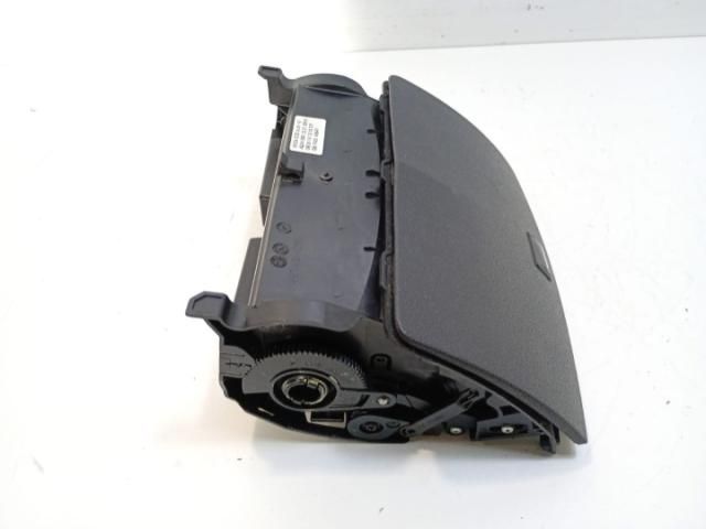 bontott MERCEDES-BENZ C-CLASS Navigációs Fejegység