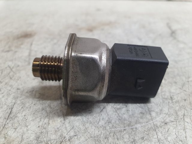 bontott MERCEDES-BENZ C-CLASS Nyomásszabályzó Szelep