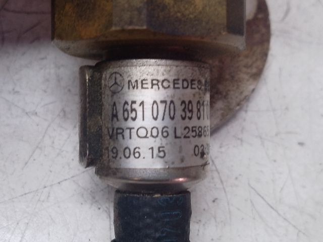 bontott MERCEDES-BENZ C-CLASS Nyomásszabályzó Szelep