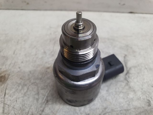 bontott MERCEDES-BENZ C-CLASS Nyomásszabályzó Szelep