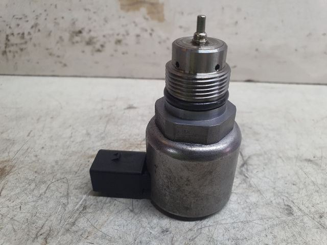 bontott MERCEDES-BENZ C-CLASS Nyomásszabályzó Szelep