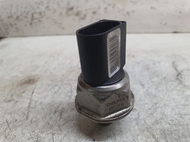 bontott MERCEDES-BENZ C-CLASS Nyomásszabályzó Szelep