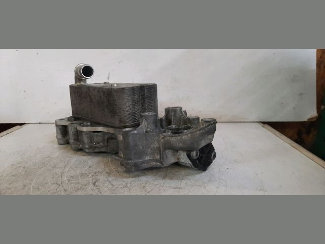 bontott MERCEDES-BENZ C-CLASS Olajhűtő