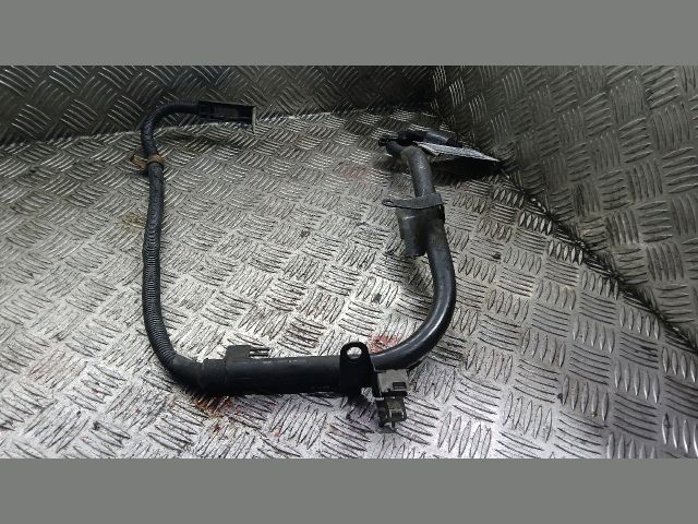 bontott MERCEDES-BENZ C-CLASS Pozitív Kábel