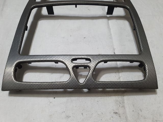 bontott MERCEDES-BENZ C-CLASS Rádió / CD Keret