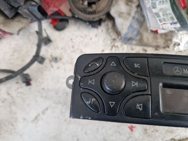 bontott MERCEDES-BENZ C-CLASS Rádió / CD