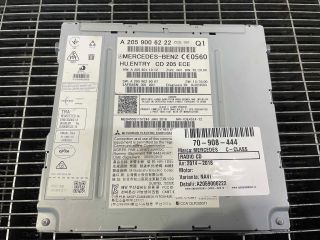 bontott MERCEDES-BENZ C-CLASS Rádió / CD