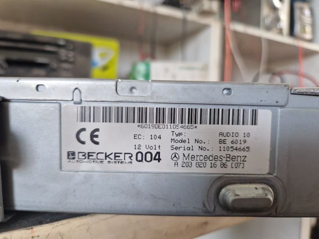 bontott MERCEDES-BENZ C-CLASS Rádió / CD