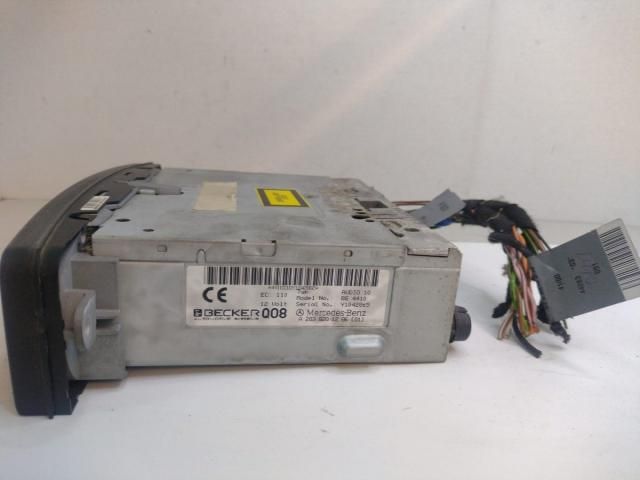 bontott MERCEDES-BENZ C-CLASS Rádió / CD