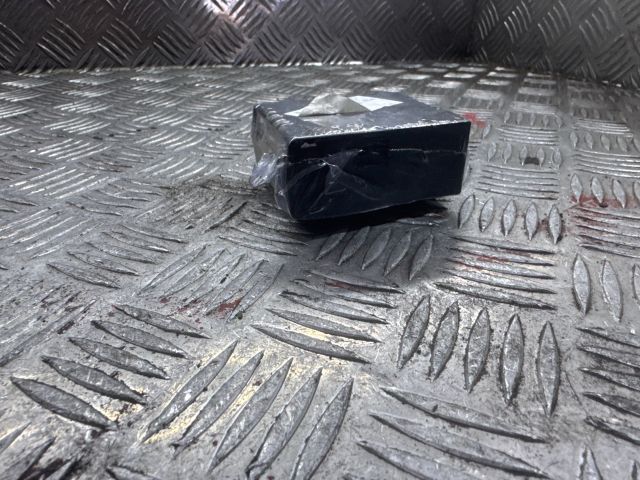 bontott MERCEDES-BENZ C-CLASS Riasztó Központ