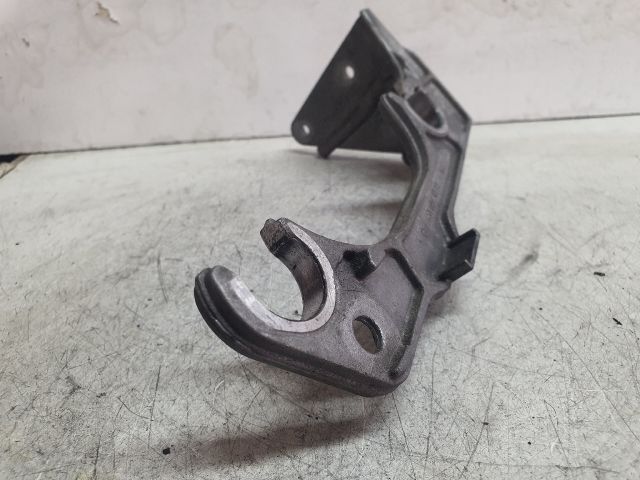 bontott MERCEDES-BENZ C-CLASS Tartó Bak