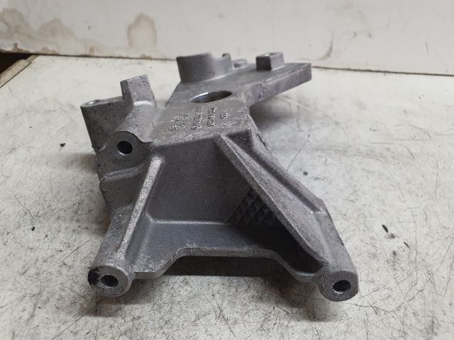 bontott MERCEDES-BENZ C-CLASS Tartó Bak