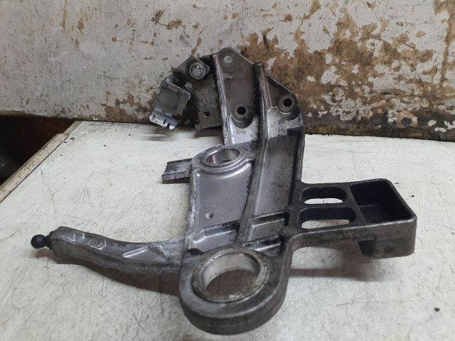 bontott MERCEDES-BENZ C-CLASS Tartó Bak