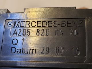 bontott MERCEDES-BENZ C-CLASS USB Aljzat