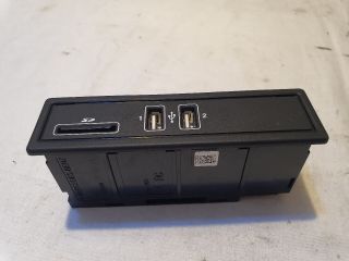 bontott MERCEDES-BENZ C-CLASS USB Aljzat