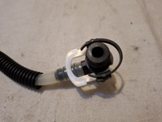 bontott MERCEDES-BENZ C-CLASS Üzemanyagcső