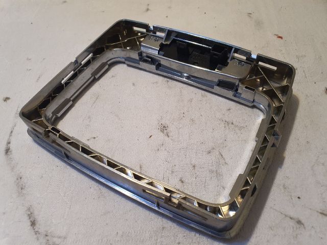 bontott MERCEDES-BENZ C-CLASS Váltószoknya Rögzítő Keret