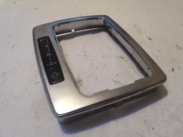 bontott MERCEDES-BENZ C-CLASS Váltószoknya Rögzítő Keret