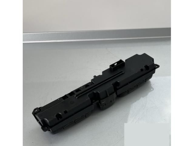 bontott MERCEDES-BENZ C-CLASS Vészvillogó Kapcsoló