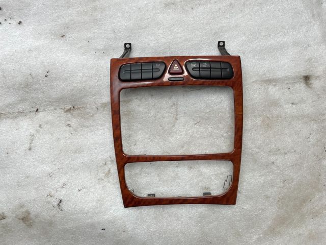 bontott MERCEDES-BENZ C-CLASS Vészvillogó Kapcsoló