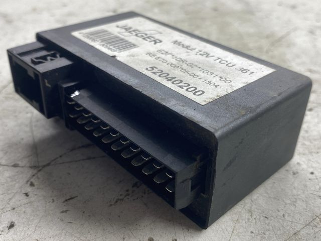 bontott MERCEDES-BENZ C-CLASS Vonóhorog Elektronika