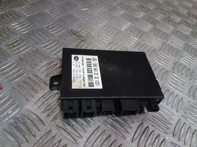 bontott MERCEDES-BENZ C-CLASS Vonóhorog Elektronika