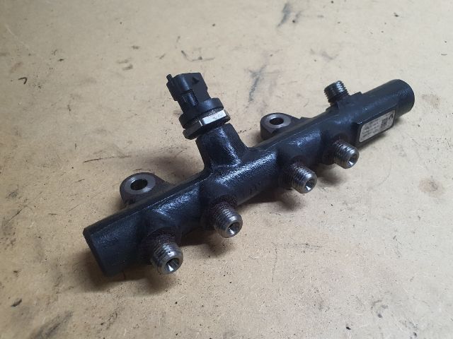 bontott MERCEDES-BENZ CITAN Közösnyomócső