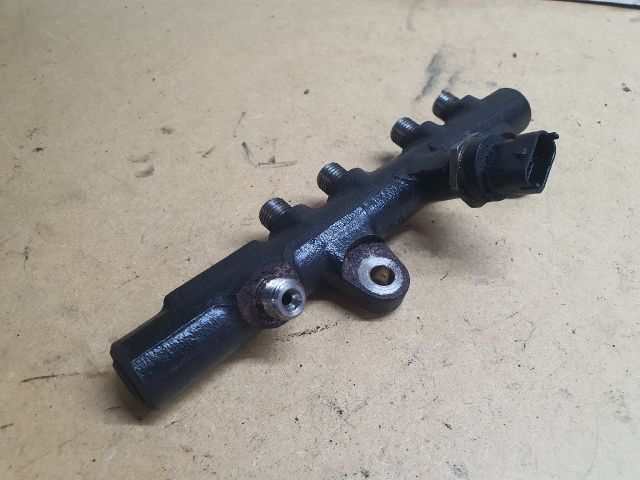 bontott MERCEDES-BENZ CITAN Közösnyomócső