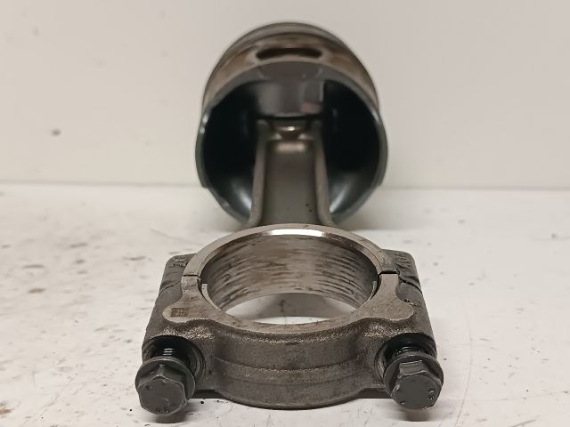 bontott MERCEDES-BENZ CITAN Dugattyú és Hajtókar