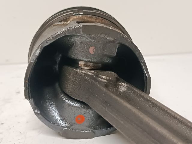 bontott MERCEDES-BENZ CITAN Dugattyú és Hajtókar