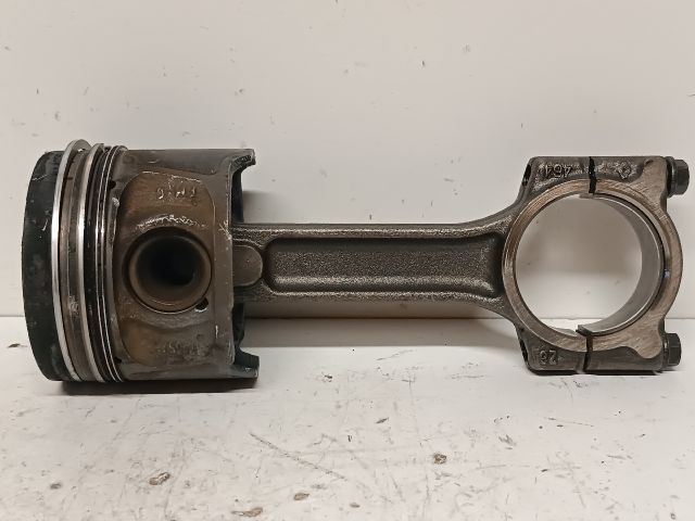 bontott MERCEDES-BENZ CITAN Dugattyú és Hajtókar