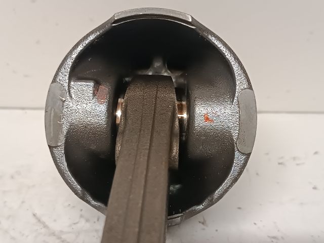 bontott MERCEDES-BENZ CITAN Dugattyú és Hajtókar