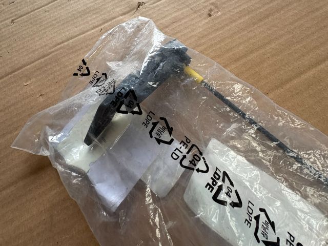 bontott MERCEDES-BENZ CITAN Motorháztető Nyitó Bowden