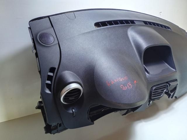 bontott MERCEDES-BENZ CITAN Műszerfal Héj