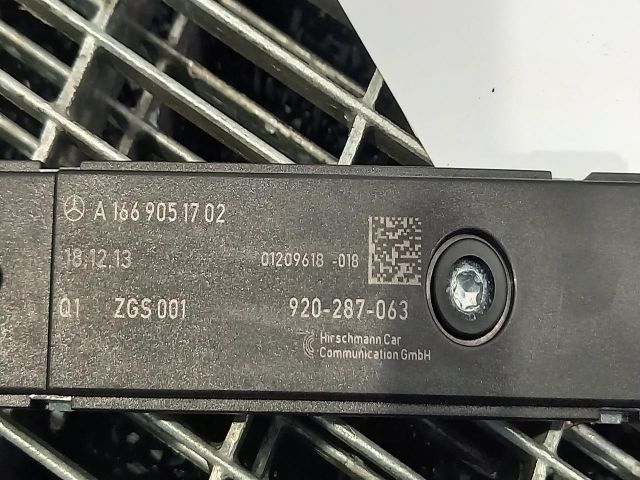 bontott MERCEDES-BENZ CLA Antenna Erősítő