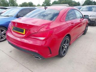 bontott MERCEDES-BENZ CLA Bal C Oszlop Burkolat