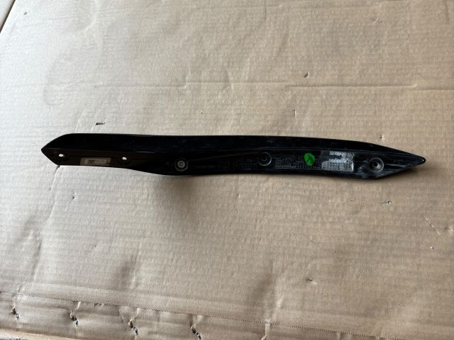 bontott MERCEDES-BENZ CLA Bal első Lökhárító Díszléc