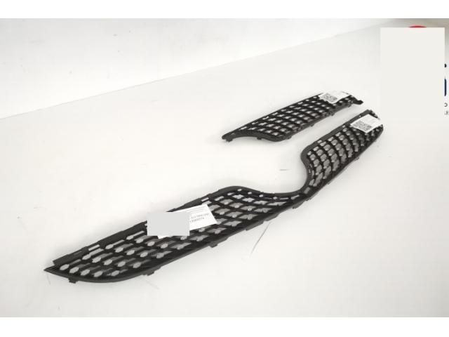 bontott MERCEDES-BENZ CLA Bal első Lökhárító Vakborítás