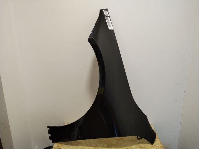 bontott MERCEDES-BENZ CLA Bal első Sárvédő